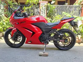 Dijual Kawasaki Ninja 250 Karbu 2010 mulus