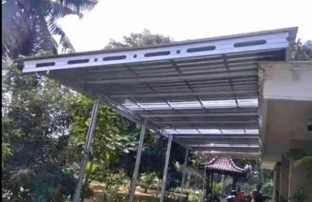 Kanopi baja ringan terpasang