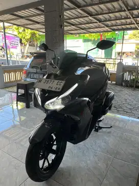 Yamaha aerox 2024 warna hitam abu abu