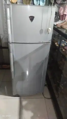 Kulkas Sharp 2pintu