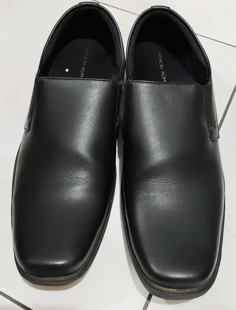 Sepatu Pantofel Pria Yongki Komaladi 43