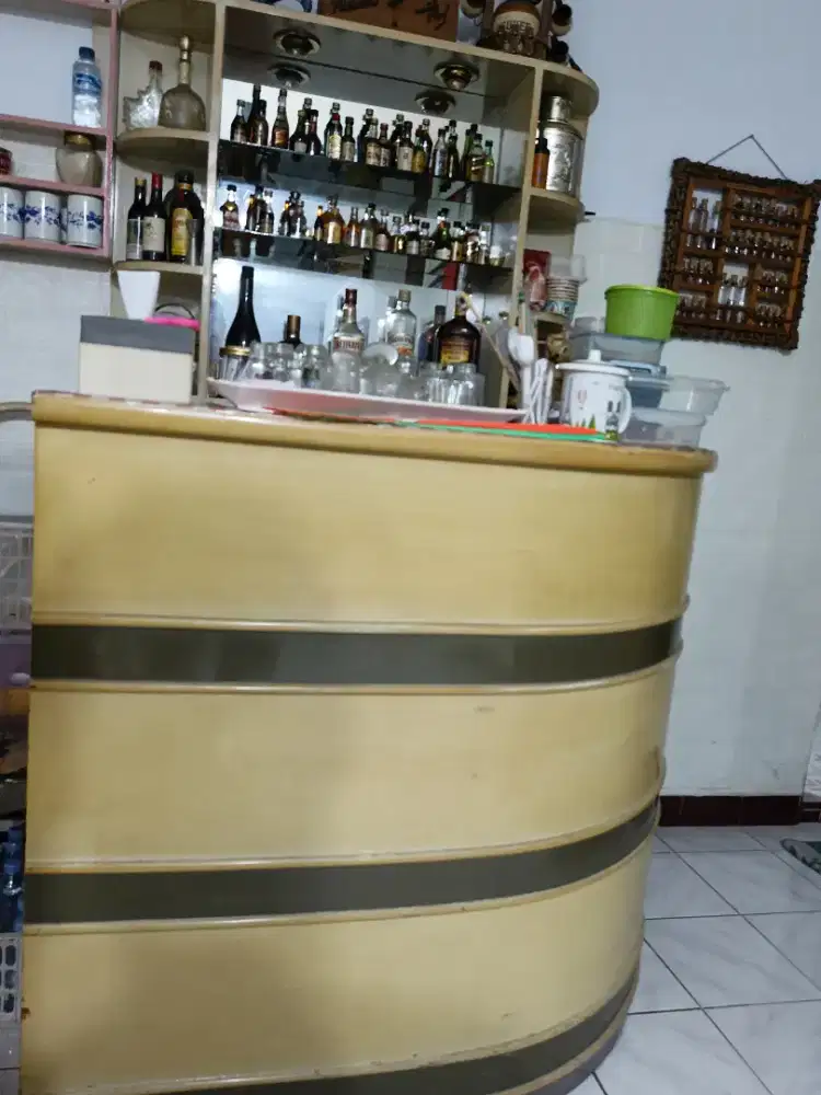 Lemari Mini Bar bahan Kayu dan Kokoh