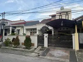 Dijual rumah pinggir jalan raya harapan baru regency bekask