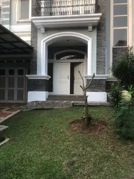 Disewakan rumah mewah siap huni di Emerlad PHG gading serpong