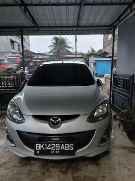 Mazda 2 hatchback 2010