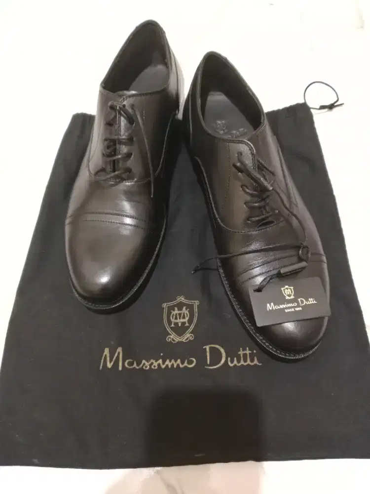 Sepatu Fantofel Massimo Dutti