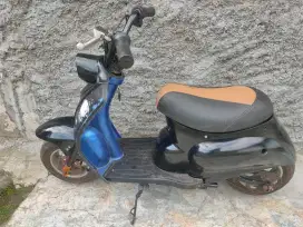 Sepeda listrik vespa kecil