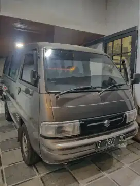 Carry futura minibus 1.360 cc MT Abu-Abu Metalik tahun 1993