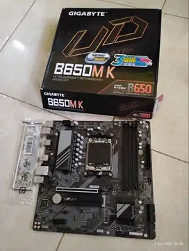 GIGABYTE B650M-K DDR5 Socket AMD AM5 Ryzen Gen 7/8/9