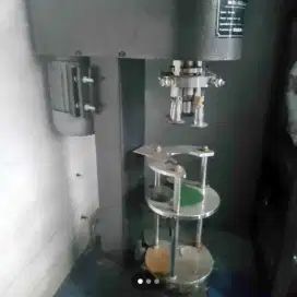 Mesin pres tutup botol