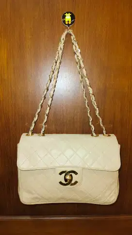 Authentic Chanel Classic Timelesa