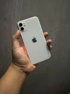 Di jual iphone 11 64 gb white