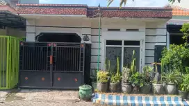 Rumah dijual  padat penduduk  dekat sekolahan  Rumah sakit