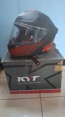 HELM FULL FACE KYT STRIKER MATT BLACK/RED
