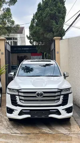 toyota land cruiser vxr 2024