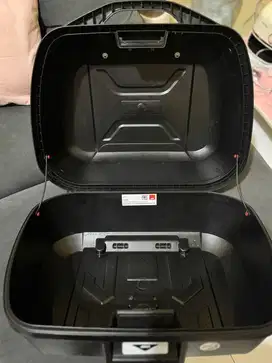 Box Motor All new Nmax Givi E43 plus braket