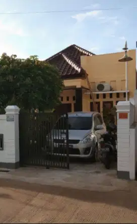Rumah Bagus Siap Huni Lt:250m2 SHM Graha Raya Bintaro Tangerang Banten