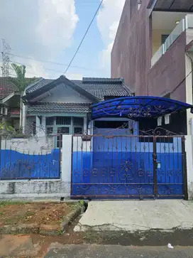 DISEWAKAN RUMAH BAGUS SIAP HUNI HARGA TERMURAH DI GADING SERPONG 1B
