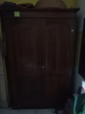Lemari Pakaian Kayu