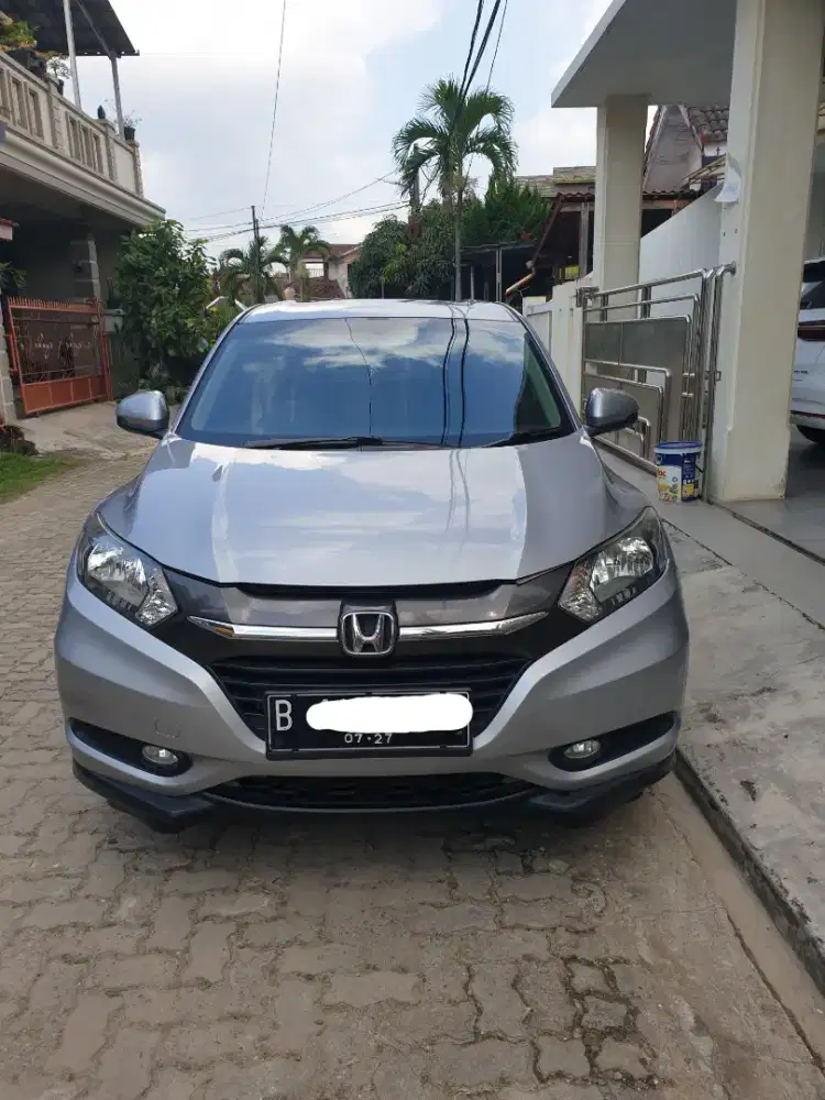 Honda HRV E CVT 2017 ABU-ABU Rp 200.000.000 (nego)