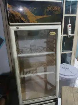 Di jual kulkas minuman