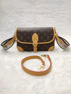 Luxury LOUIS VUITTON slingbag sangat mewah dan cakep banget