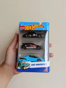 Hot Wheels giftpack isi 3