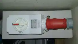 Socket interlock switchable ip44 3p 32a mennekes 1set