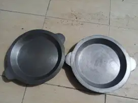 Di jual loyang martaabak manis ukuran 22/26 2biji loyang Semi premium