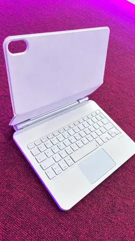 MAGIC KEYBOARD IPAD 10/11