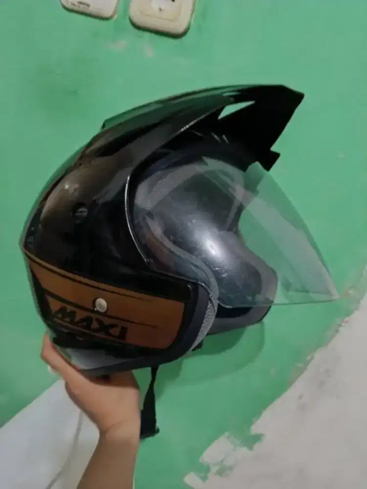 Helm Yamaha original mumer