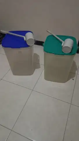 Dijual Box Untuk Jualan Es+Gayung
