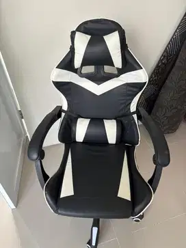 Kursi kantor nyaman