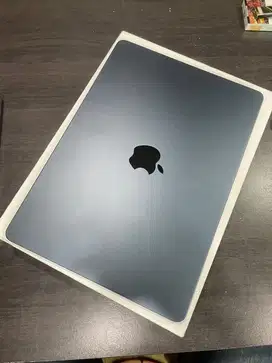 Macbook air m2 2022 8/256gb midnight ibox