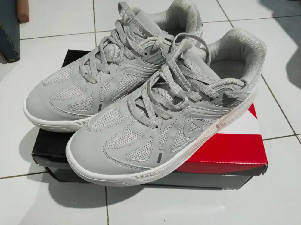 Sepatu casual Air walk size 44
second rasa baru