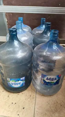 Galon aqua kosong
