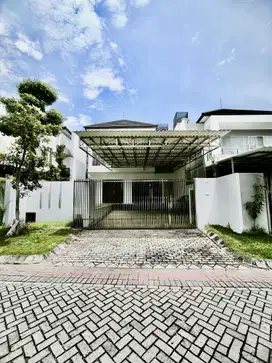 DISEWAKAN RUMAH GRAHA FAMILI 4KT SEMI FURNISH DEKAT MALL HOSPITAL