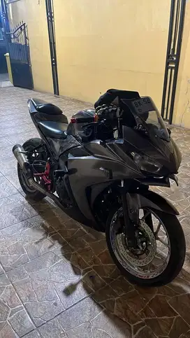 Sepeda motor YZF R25 bekas
