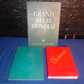 Buku atlas dan buku dictionary