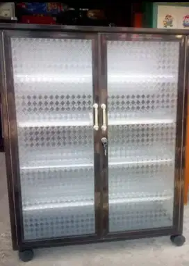Rak Sepatu Aluminium Frame Coklat Kaca Es 4 Susun + Roda 74-90