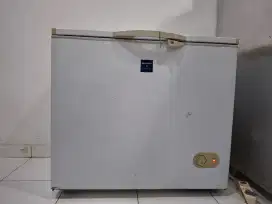Freezer SHARP 300L crystal ice