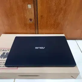 Laptop Asus Vivobook E410MA