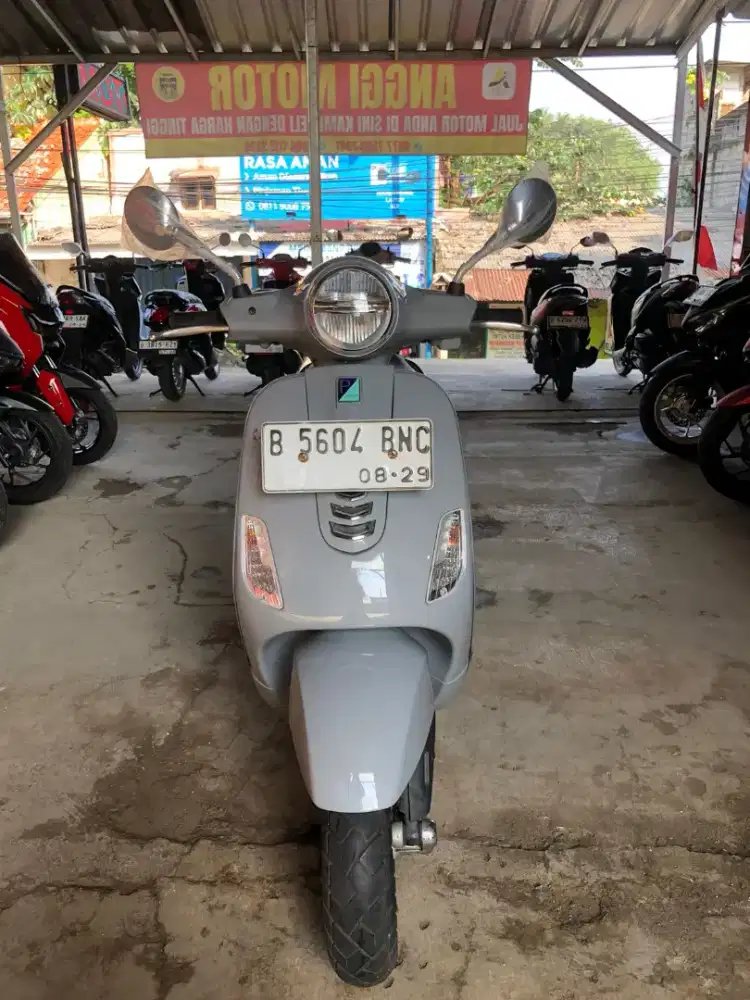 Vespa LX 125 2024