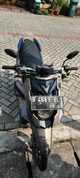 Yamaha X-RIDE warna abu murah