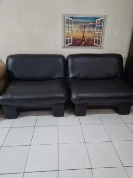 Kursi sofa kulit bekas