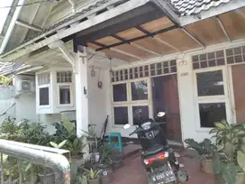 Rumah butuh renovasi dkt stasiun dkt toll bintaro sektor 9