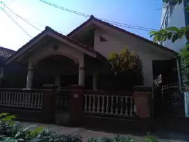 Di Jual Rumah Strategis di Segitiga Emas Kota Bekasi (Pekayon Jaya)