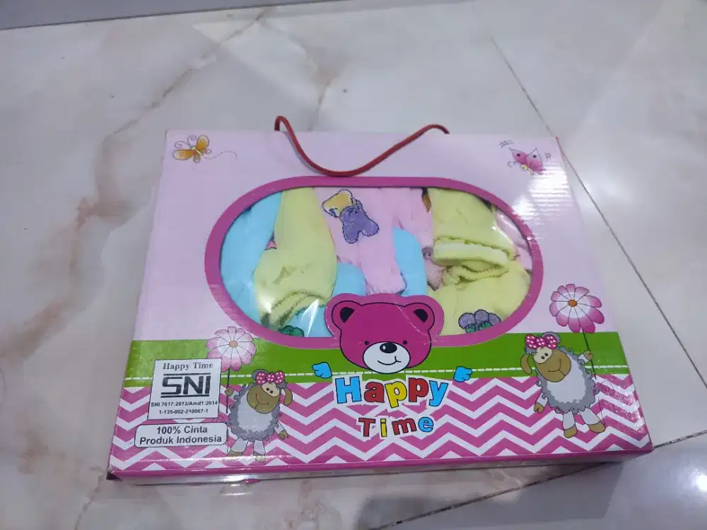 Celana pop bayi