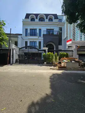 RUMAH BRAND NEW KEBAYORAN BARU, JAKARTA SELATAN