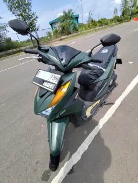 Beat Deluxe CBS ISS 2023 Hijau Army
